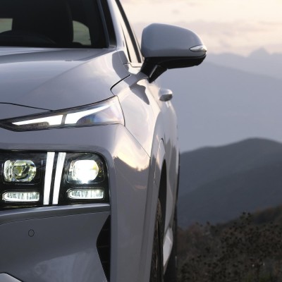 Υβριδικό 7θέσιο premium SUV με 230 PS και χώρο αποσκευών 634 lt – Ποιο είναι;