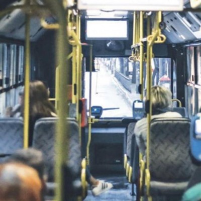 Αθήνα: Λεωφορείο τράκαρε με ΙΧ – 10 τραυματίες [video]