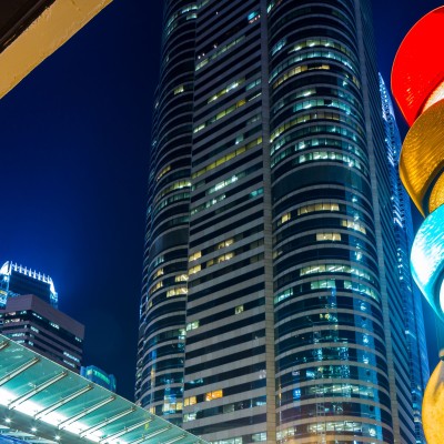 Έρχεται τέταρτο χρώμα στα φανάρια; Τι θα πρέπει να κάνει ο οδηγός στο λευκό φως