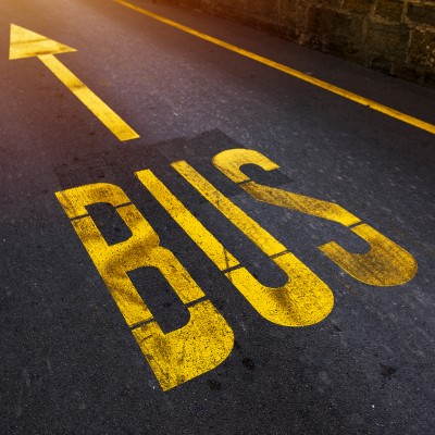 Ποια οχήματα μπαίνουν ελεύθερα στις λεωφορειολωρίδες;