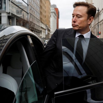 Ο Musk σκέφτεται να αγοράσει τη Silicon Valley Bank - Πώς σχετίζεται με το Twitter