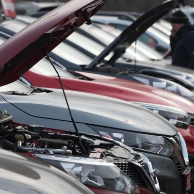 Καινούρια ή μεταχειρισμένα; Τι αυτοκίνητα αγοράζουν οι Έλληνες το 2024;