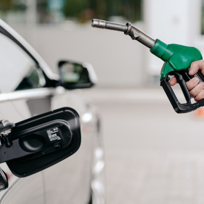 Τιμές καυσίμων: Πού θα βρείτε τη φθηνότερη βενζίνη και diesel στην Ελλάδα