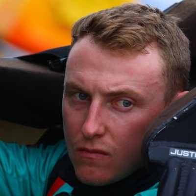 Νεκρός οδηγός σε αγώνα ταχύτητας - Δείτε το video