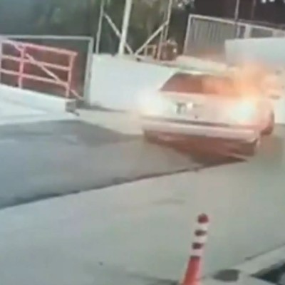 Πάτρα: Αυτοκίνητο ανεφοδιάζεται με υγραέριο και παίρνει φωτιά