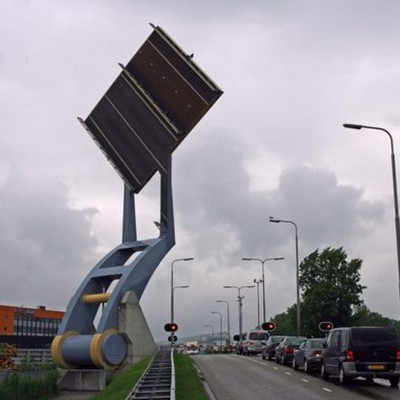 Αυτή είναι η πιο περίεργη γέφυρα του κόσμου [video]