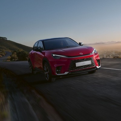 Lexus: Όλα τα υβριδικά SUV που φέρνει στην Ελλάδα (τιμές)