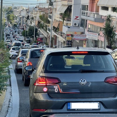 Κόλαση στον Καρέα! Γιατί έχει τόση κίνηση;