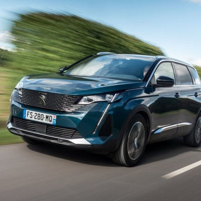 Πότε έρχεται στην Ελλάδα το νέο Peugeot E-5008;