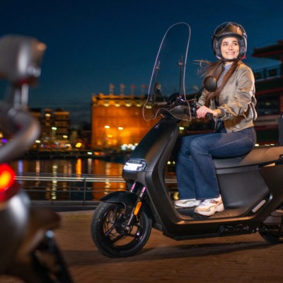 Τι ηλεκτρικό μηχανάκι μπορώ να οδηγήσω από 16 ετών;