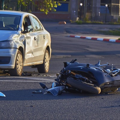 Κρήτη: Αυτοκίνητο πέρασε πάνω από άνθρωπο που είχε πέσει με τη μηχανή του – Σκληρό video