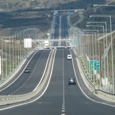 Ελλάδα: Ο αυτοκινητόδρομος με τα 17 φωτοβολταϊκά πάρκα – Πού βρίσκεται