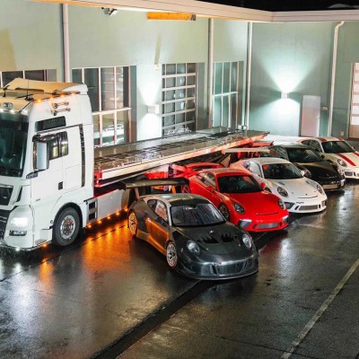 Αυστριακός πουλάει 6 ειδικές Porsche κι ένα φορτηγό - Ο ιδιαίτερος όρος του!