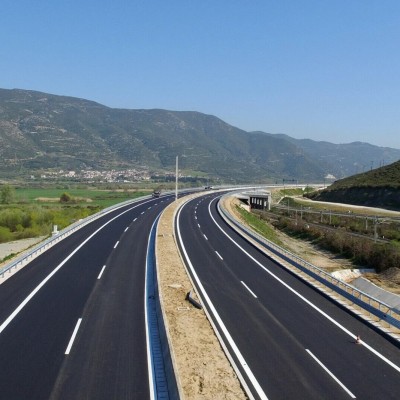 Ελλάδα: Μεγάλος δρόμος πέρασε σε χέρια ιδιωτών – Οι νέες τιμές των διοδίων