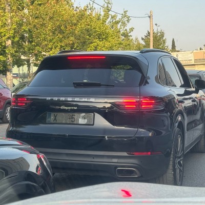 Επιτρέπονται οι φιμέ πινακίδες -  Τι λέει ο νόμος;