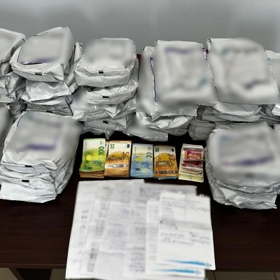 Οδηγός στην Ελλάδα κουβαλούσε 12.000 ευρώ σε μετρητά - Γιατί τον συνέλαβε η Αστυνομία;