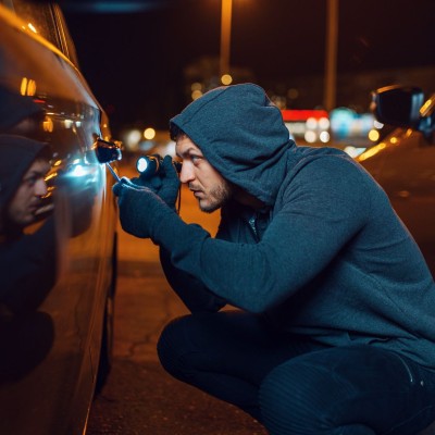 Η νέα μόδα στις κλοπές αυτοκινήτων – Αρκεί ένα αξεσουάρ 40 € που πωλείται παντού