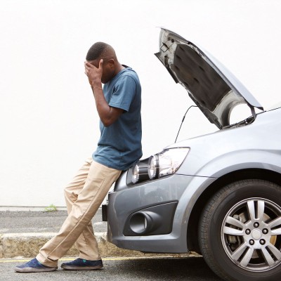 Ελλάδα: Γιατί μένουν τα αυτοκίνητα στον δρόμο το καλοκαίρι - Η σοβαρή βλάβη