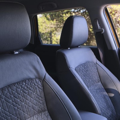 Το υβριδικό SUV της Suzuki που αγόρασαν 2.749 Έλληνες - Έχει 10 χρόνια εγγύηση και τιμή 20.580 ευρώ