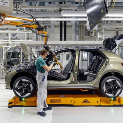 Κλείνουν εργοστάσια της Volkswagen στη Γερμανία - Χασούρα 10 δις από τα ηλεκτρικά