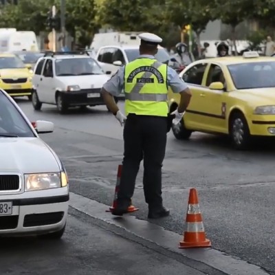 Αττική: Πέρασαν χειροπέδες σε 3 οδηγούς Ταξί – Δείτε τι έκαναν και πού