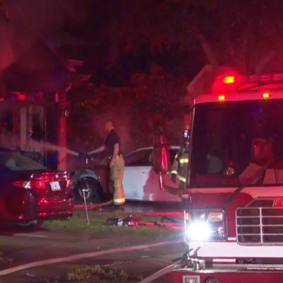 Λαμπάδιασε Tesla μέσα σε γκαράζ σπιτιού! [video]