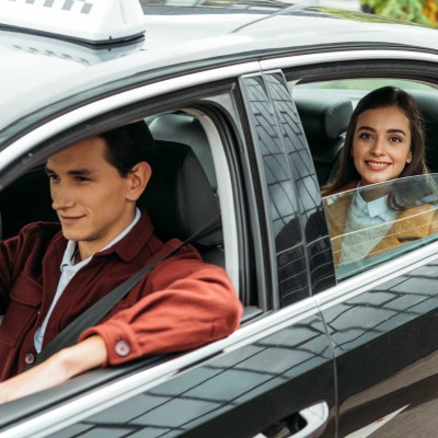 Μεγάλη αλλαγή στην Ελλάδα - Έτσι μπορείς να παρακολουθείς το παιδί σε Ταξί