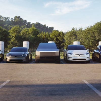 Τι ετοιμάζει η Tesla στην Ελλάδα – Από εθνική οδό έως Κρήτη