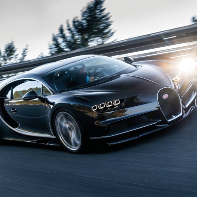 Η Bugatti αποφάσισε να βάλει ποτηροθήκες στη Chiron! Δεν θα πιστέψεις για ποιο λόγο...