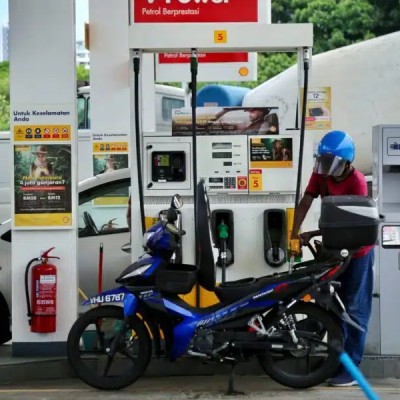 Τέλος η βενζίνη σε όποιον δεν φορά κράνος - Βγάζουν νόμο στην Ελλάδα