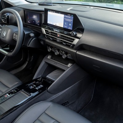 Υβριδικό, αυτόματο οικογενειακό Citroen με 145 PS - Τιμή κάτω από 23.000 ευρώ