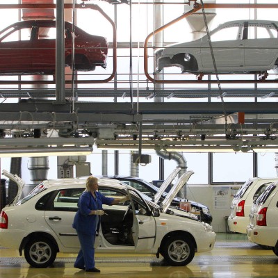 To μεγάλο «κόλπο» των Ρώσων – Γιατί η Renault πρέπει να τους δώσει 1,3 δις!