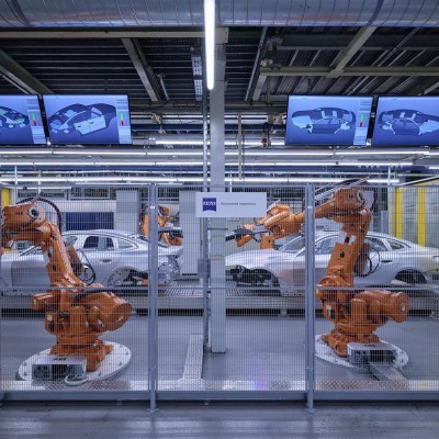 Τι είναι τα «Μαύρα Εργοστάσια» - Πώς δουλεύουν χωρίς ανθρώπους;