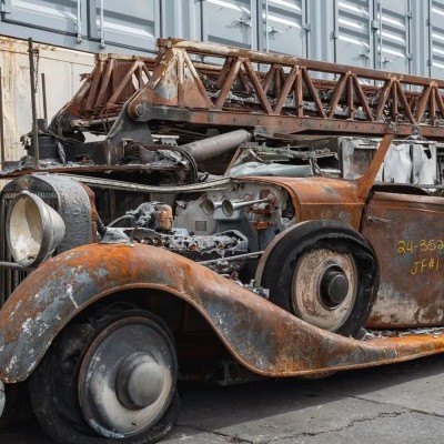 Γιατί αυτό το καμένο αυτοκίνητο πουλήθηκε 224.000 – Τι πολύτιμο έχει