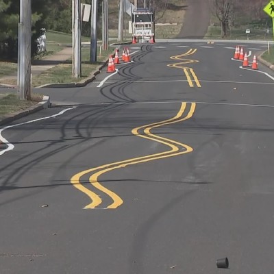 Γιατί βάζουν αυτές τις γραμμές στους δρόμους - Τι πρέπει να κάνουν οι οδηγοί;