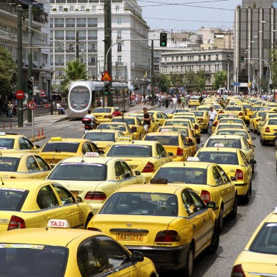 Η συμφωνία των 175 εκατ. ευρώ στα Ταξί - Ποια είναι η αμερικανική Lyft