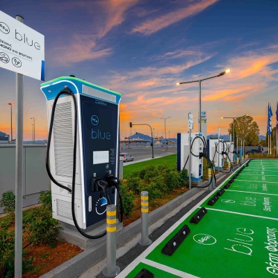 Η πόλη της Ελλάδας με τους 216.000 κατοίκους – Έχει τον ισχυρότερο σταθμό φόρτισης ηλεκτρικών