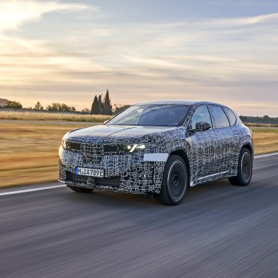 Η BMW περνάει στην αντεπίθεση - Στόχος η Tesla και οι Κινέζοι