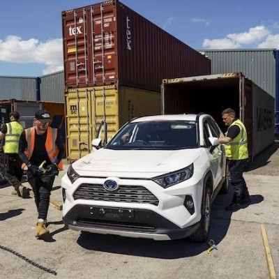 Βρήκαν τα κλεμμένα Toyota μέσα σε κοντέινερ - Πως βγάζουν εκατ. ευρώ