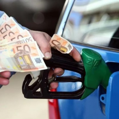 Ελλάδα: Πόσο αυξήθηκε η βενζίνη μετά την έναρξη του πολέμου στο Ιράν – Δείτε τα νούμερα