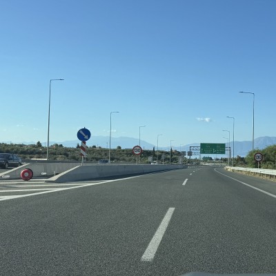 Ελλάδα: Ο αυτοκινητόδρομος που έχει 26 σταθμούς φόρτισης κάθε 100 km