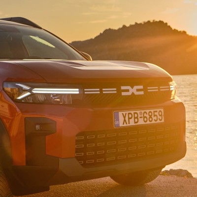 Στην Ελλάδα το κορυφαίο Dacia Bigster – Υβριδικό υγραέριο με 1.450 km αυτονομία (τιμές)