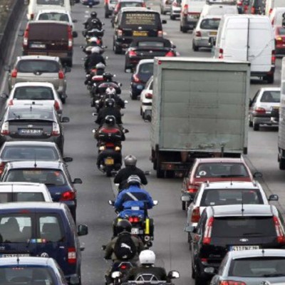 Τι είναι η διήθηση των μοτοσυκλετών - Τι λέει ο νέος ΚΟΚ