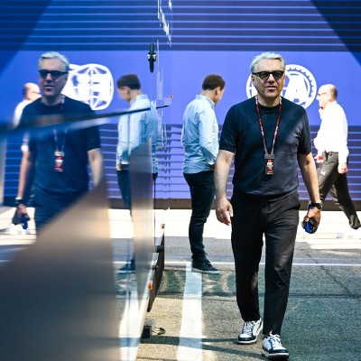 To bonus υπογραφής του Luca de Meo στην Kering προκαλεί… ζάλη