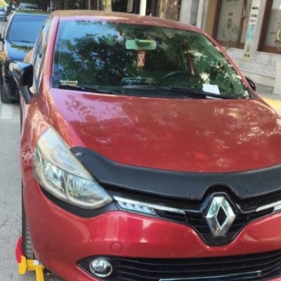 Τι είναι αυτό που βάζουν στα παρκαρισμένα αυτοκίνητα στη Θεσσαλονίκη;