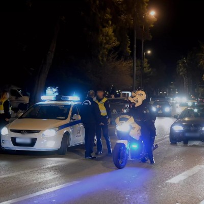 Αστυνομία: Στήνει παντού μπλόκα τα Σαββατοκύριακα - Χιλιάδες τα ροζ χαρτάκια