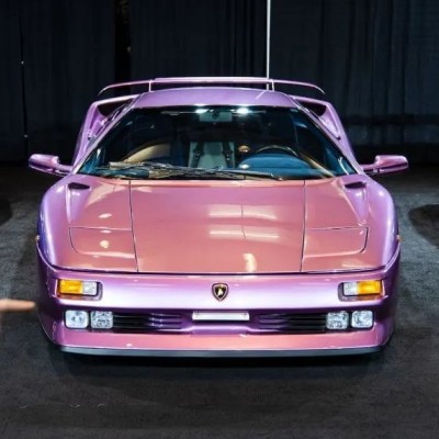 Η ανακάλυψη της χρονιάς – Βρήκε σπάνια Lamborghini μέσα σε χαρτοκιβώτια