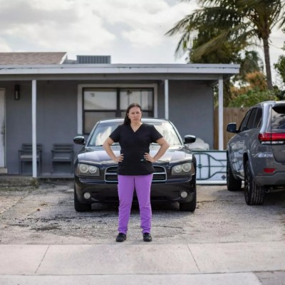 Μητέρα έλαβε πρόστιμο 100.000 δολαρίων για παρκάρισμα έξω από το σπίτι της