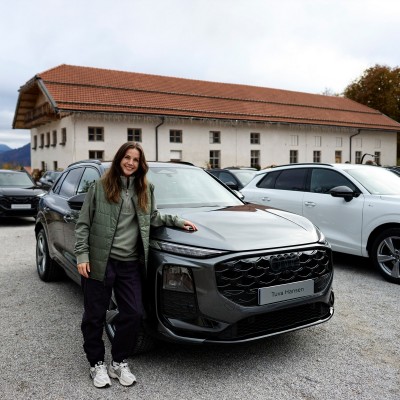 Η Audi έκανε δώρο σε γυναικεία ομάδα 32 αυτοκίνητα