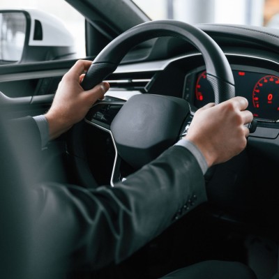 Ο κανόνας των «9 και 15» που πρέπει να ξέρουν όλοι οι οδηγοί